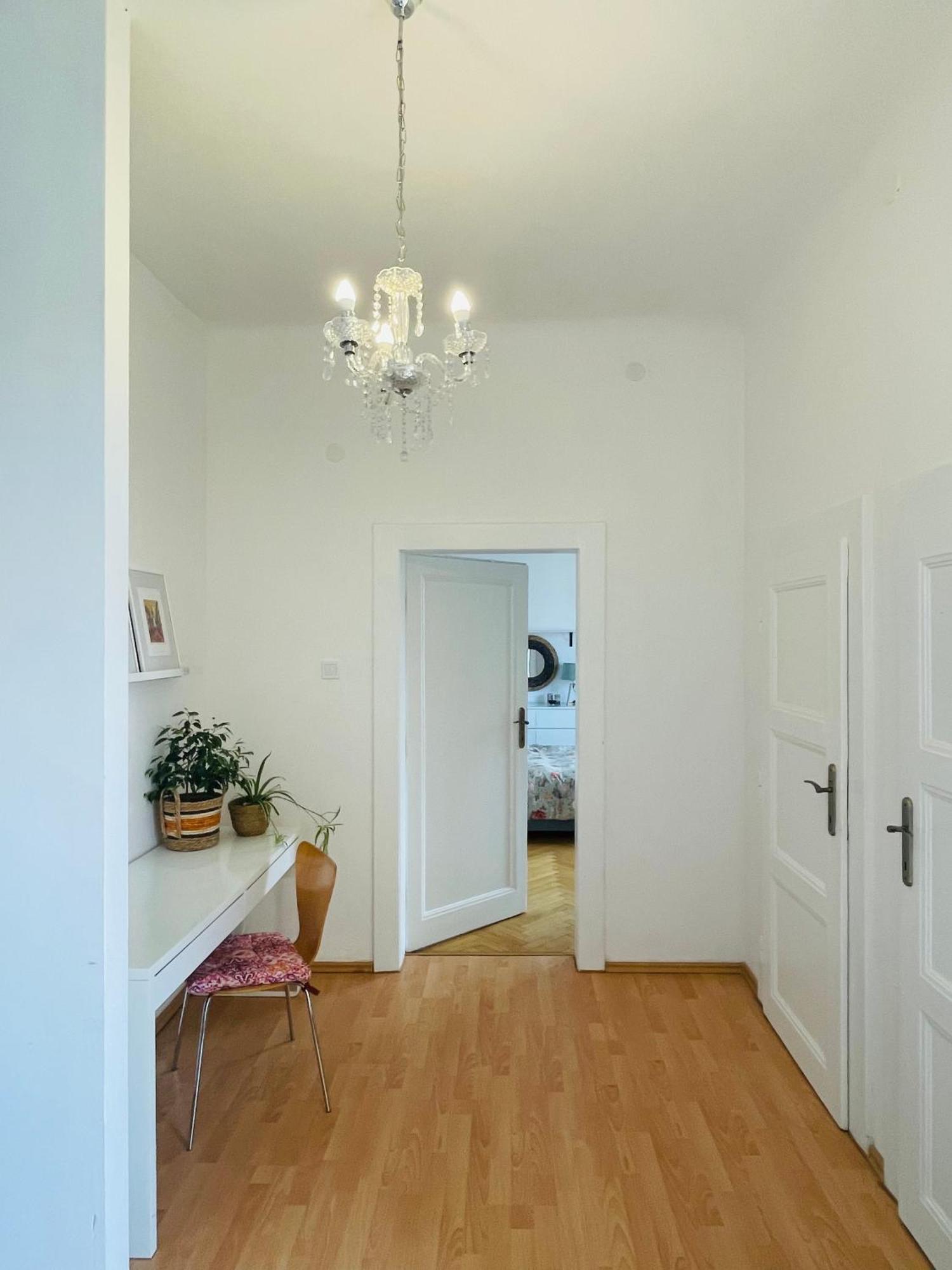 Blue Church Views - Central, Quiet, Bright - 4Th Floor Corner Apartment 125M2 Pressburg Exterior foto